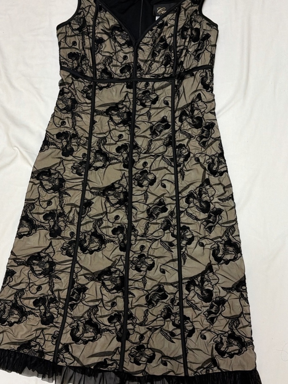 Sleeveless Floral Lace A-Line Dress in Beige and Black